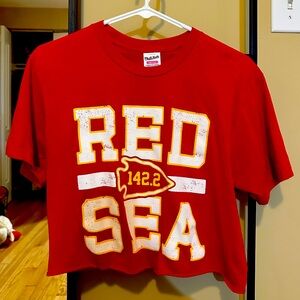 Women’s Kansas City Chiefs Cropped Tee - Size Small